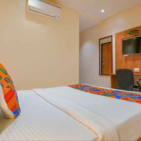 Hotel Fabexpress Colaba Grand Bombaj Zewnętrze zdjęcie
