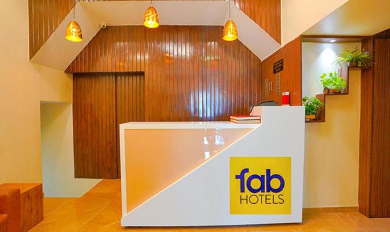 Hotel Fabexpress Colaba Grand Bombaj Zewnętrze zdjęcie