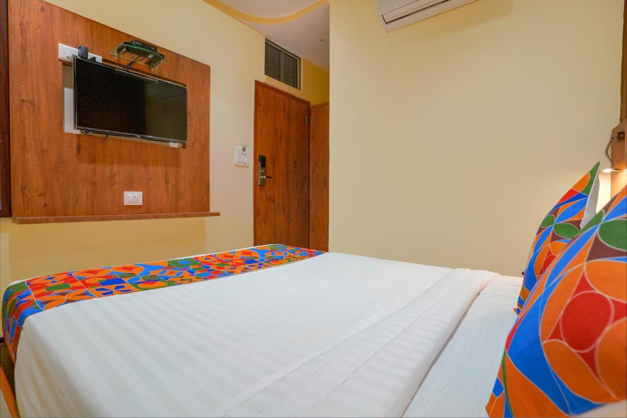 Hotel Fabexpress Colaba Grand Bombaj Zewnętrze zdjęcie