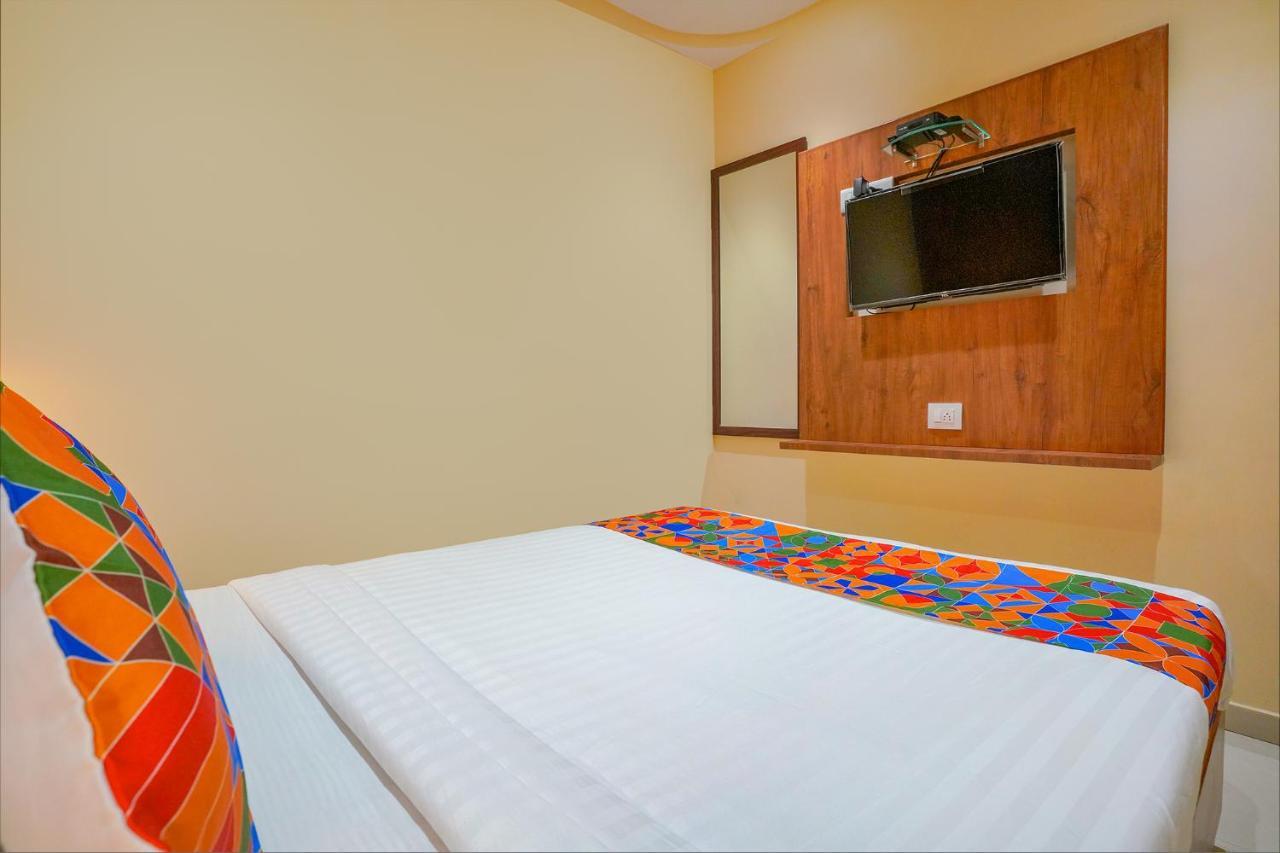 Hotel Fabexpress Colaba Grand Bombaj Zewnętrze zdjęcie