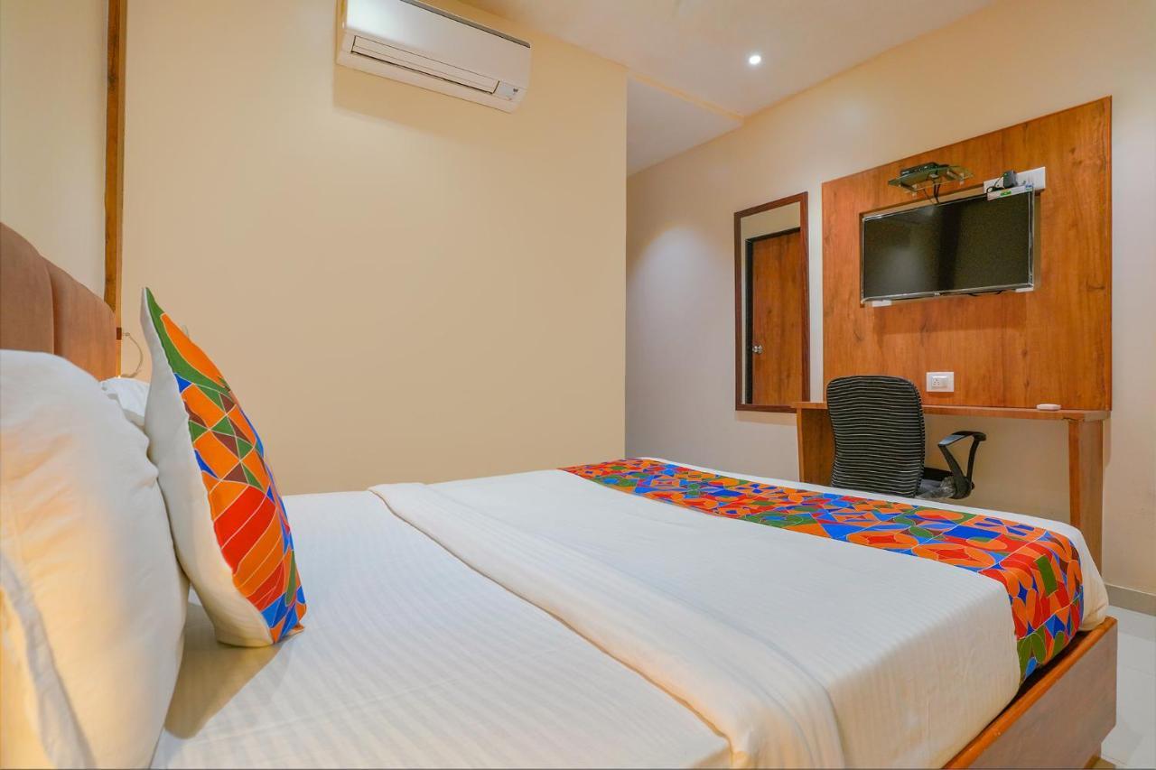 Hotel Fabexpress Colaba Grand Bombaj Zewnętrze zdjęcie