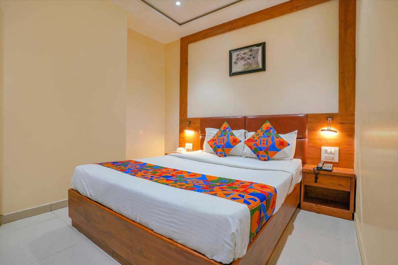 Hotel Fabexpress Colaba Grand Bombaj Zewnętrze zdjęcie